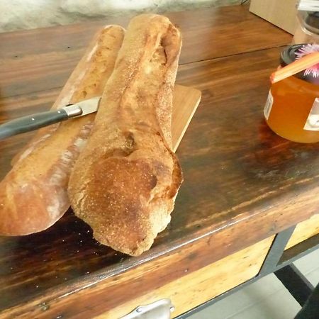 L'Alambic De L'Estuaire Bed and Breakfast Saint-Fort-sur-Gironde Buitenkant foto