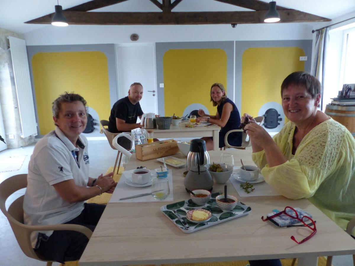 L'Alambic De L'Estuaire Bed and Breakfast Saint-Fort-sur-Gironde Buitenkant foto