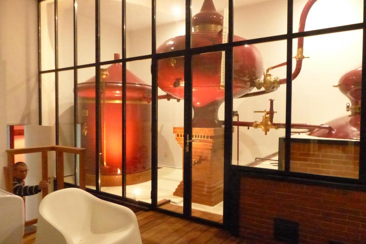 L'Alambic De L'Estuaire Bed and Breakfast Saint-Fort-sur-Gironde Buitenkant foto